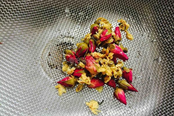 茉莉玫瑰花茶的做法图解2