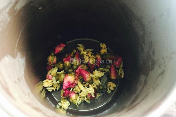 茉莉玫瑰花茶的做法图解3
