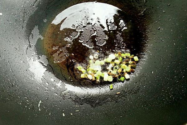 午餐肉炒蛋的做法图解4