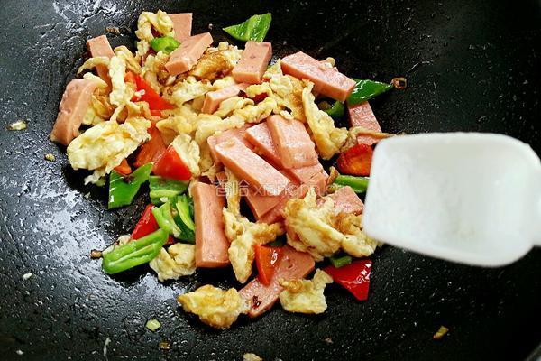 午餐肉炒蛋的做法图解9