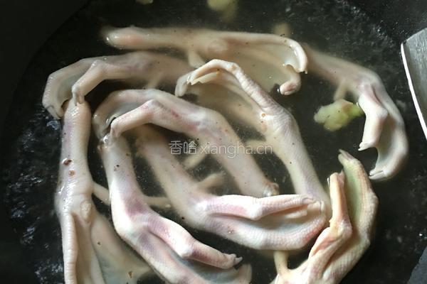 泡鸭脚的做法图解2