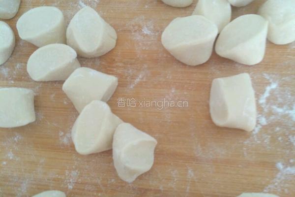 韭菜鸡蛋水饺的做法图解6