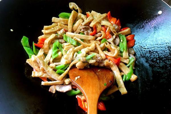 辣椒炒豆腐干的做法图解9