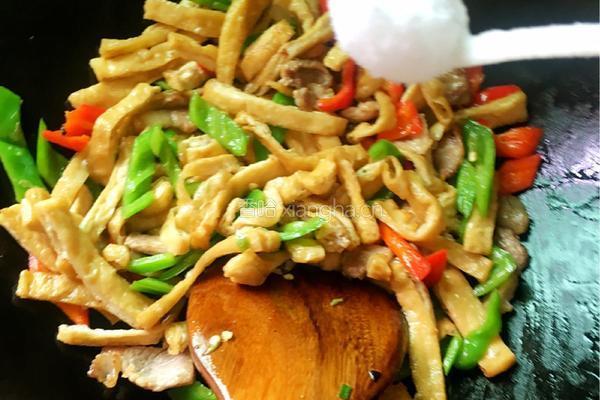 辣椒炒豆腐干的做法图解10