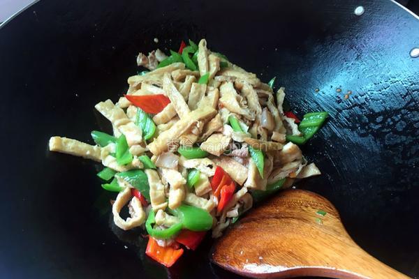辣椒炒豆腐干的做法图解12