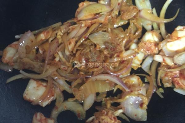 泡菜炒年糕的做法图解4