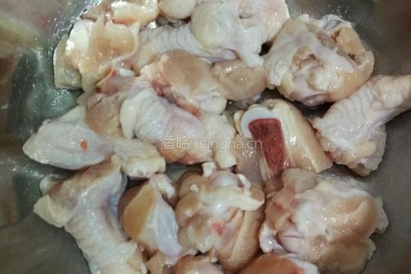 台湾三杯鸡的做法图解1