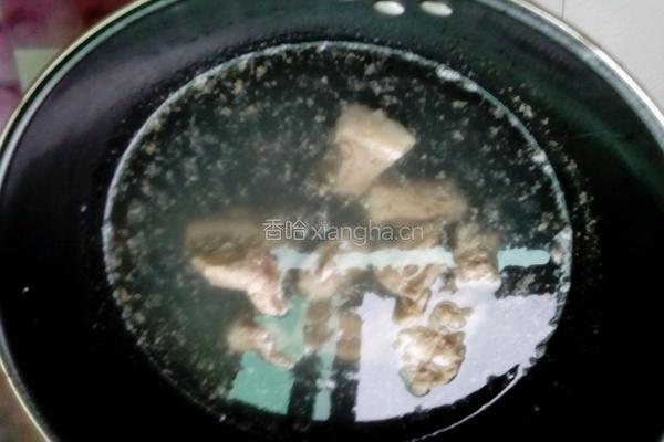 酱炖排骨的做法图解2