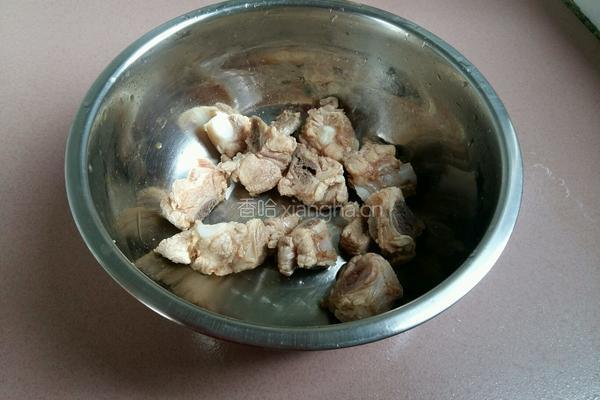 南瓜排骨煲的做法图解4