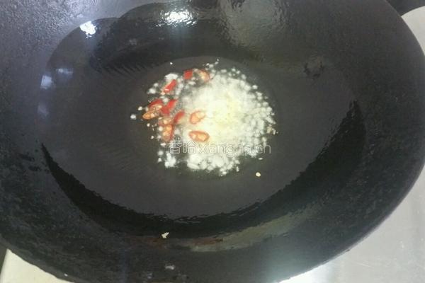 葱爆海瓜子的做法图解3