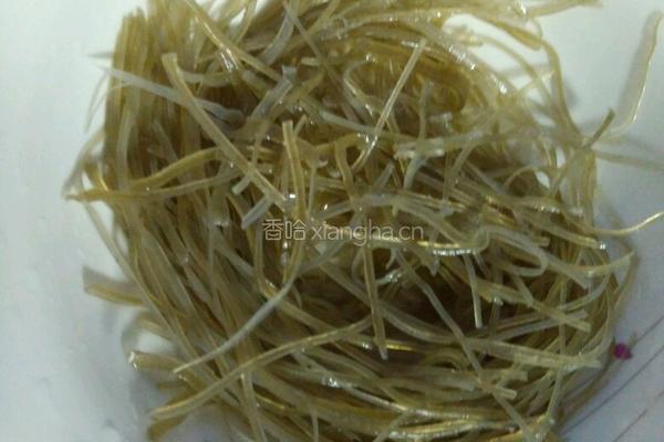 粉皮肉汤的做法图解1