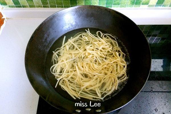 凉拌百叶丝的做法图解3