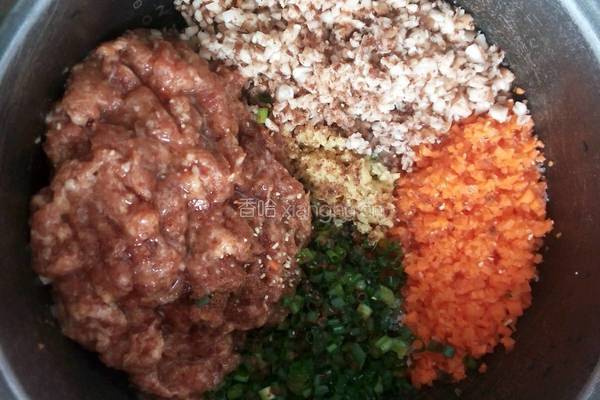 香菇肉馅饺子的做法图解4