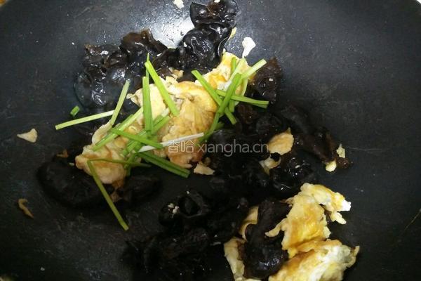 木耳炒鸡蛋的做法图解4