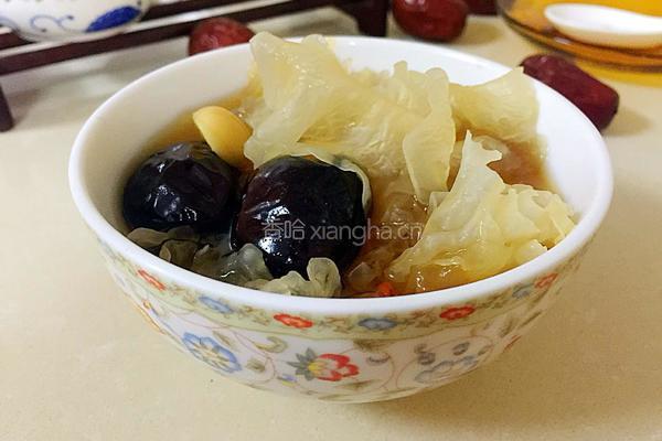 银耳红枣莲子羹的做法图解10