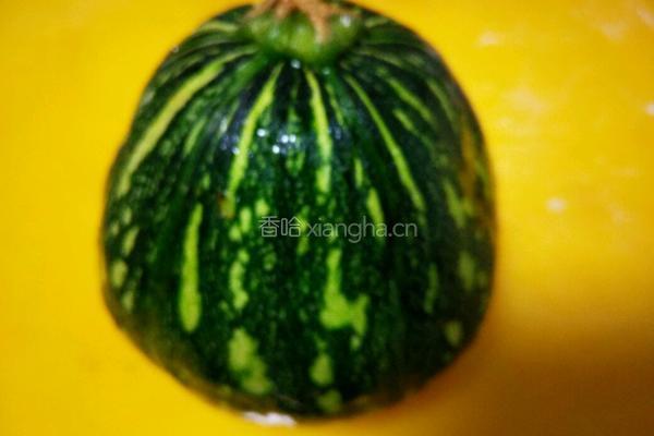 银鱼南瓜盅的做法图解2