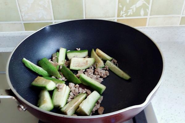 肉末茄子的做法图解3