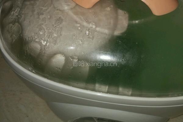 山药香菇木耳汤的做法图解5