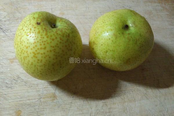 雪梨胡萝卜汁的做法图解1