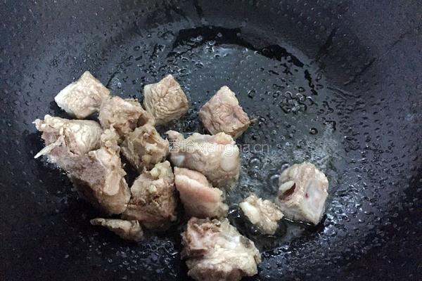 苦瓜焖排骨的做法图解5