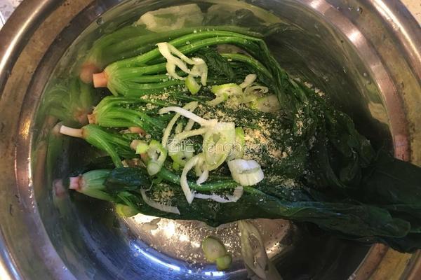 锅塌菠菜的做法图解3