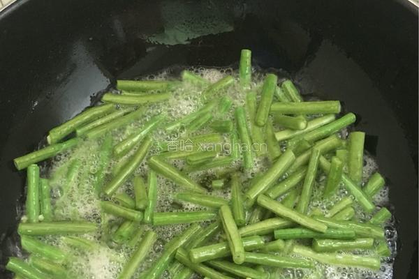 肉焖豆角的做法图解3