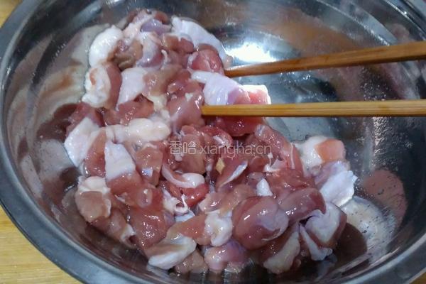 黑椒炒鸭丁的做法图解4