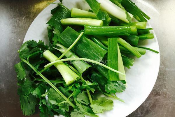 炖石斑鱼头豆腐汤的做法图解4