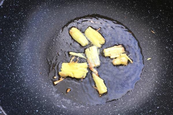 炖石斑鱼头豆腐汤的做法图解6