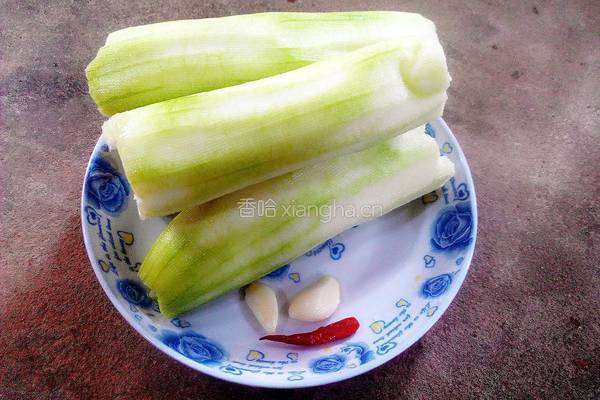 清炒角瓜的做法图解1