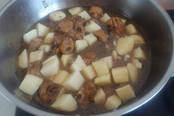 鸡腿炖土豆的做法图解7