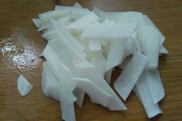 萝卜炒牛肉的做法图解1