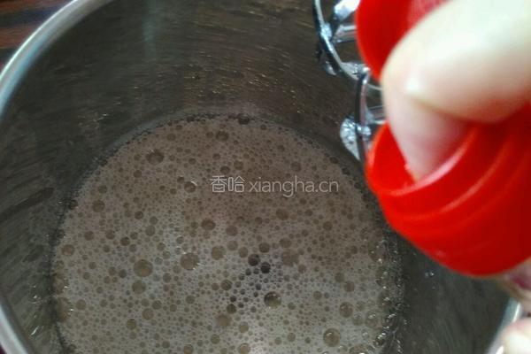 不消泡可可海绵蛋糕的做法图解2