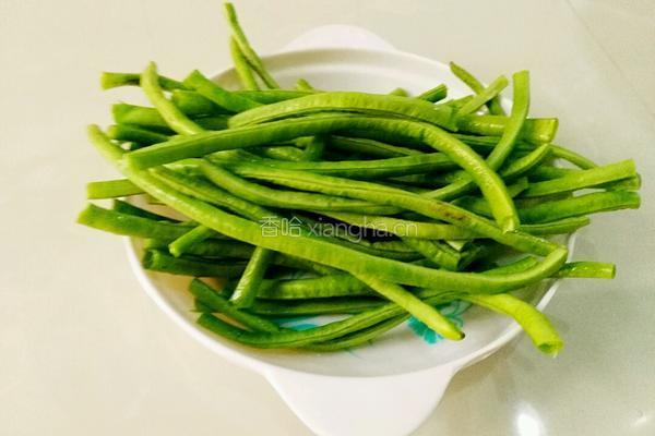 麻酱拌豆角的做法图解1