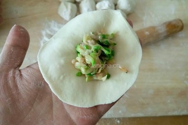 西葫芦素馅蒸饺的做法图解11