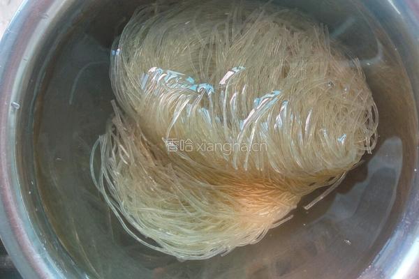 牛肉粉丝汤的做法图解3