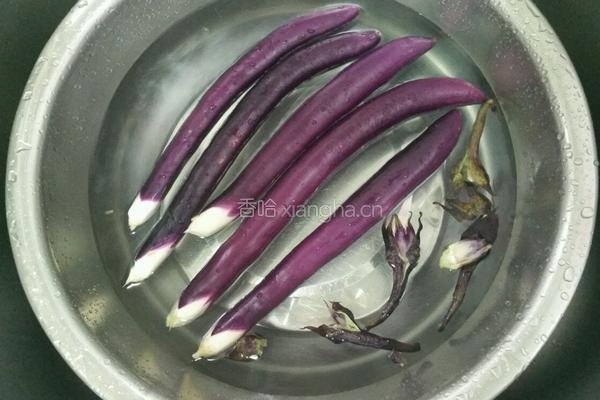 拌茄子的做法图解1