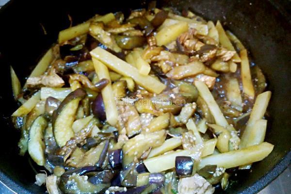 茄子焖土豆的做法图解3