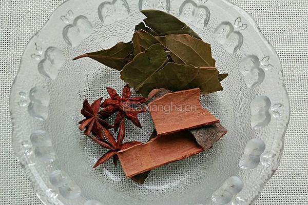 泡椒花生的做法图解2