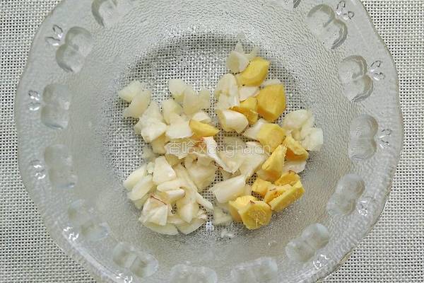 鸡腿肉焖饭的做法图解3