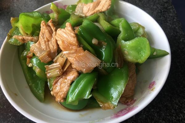 辣椒炒肉的做法图解2