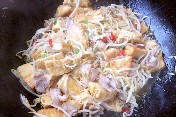 豆芽炒豆泡的做法图解10