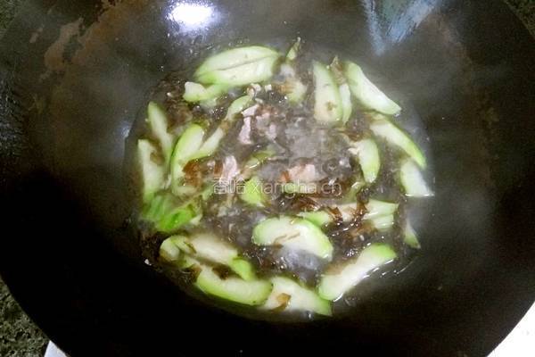 紫菜丝瓜汤的做法图解5