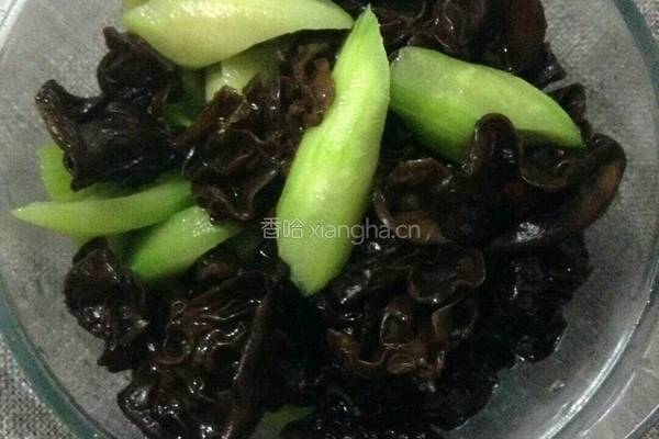 凉拌木耳丝瓜的做法图解6