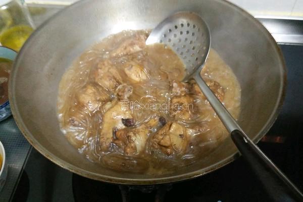 鸡肉炖粉条的做法图解12
