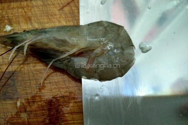 蒜蓉基围虾的做法图解2