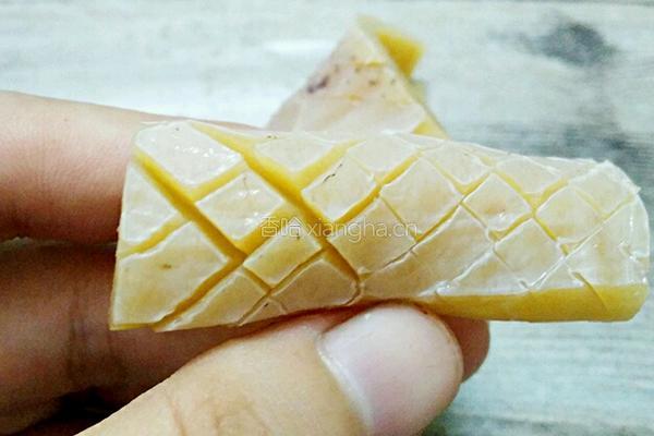 鱿鱼干烧五花肉的做法图解3