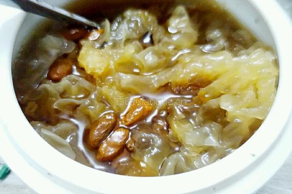 枸杞子雪耳炖椰子的做法图解8
