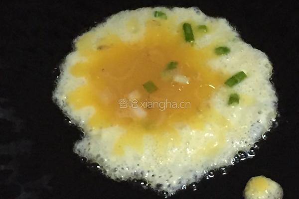 银鱼小煎饼的做法图解6