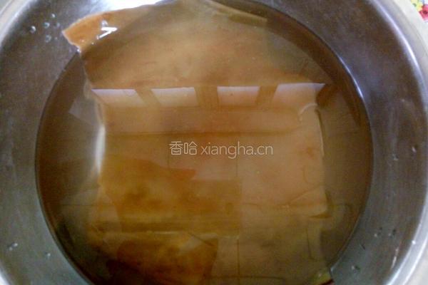 海带炖土豆的做法图解1